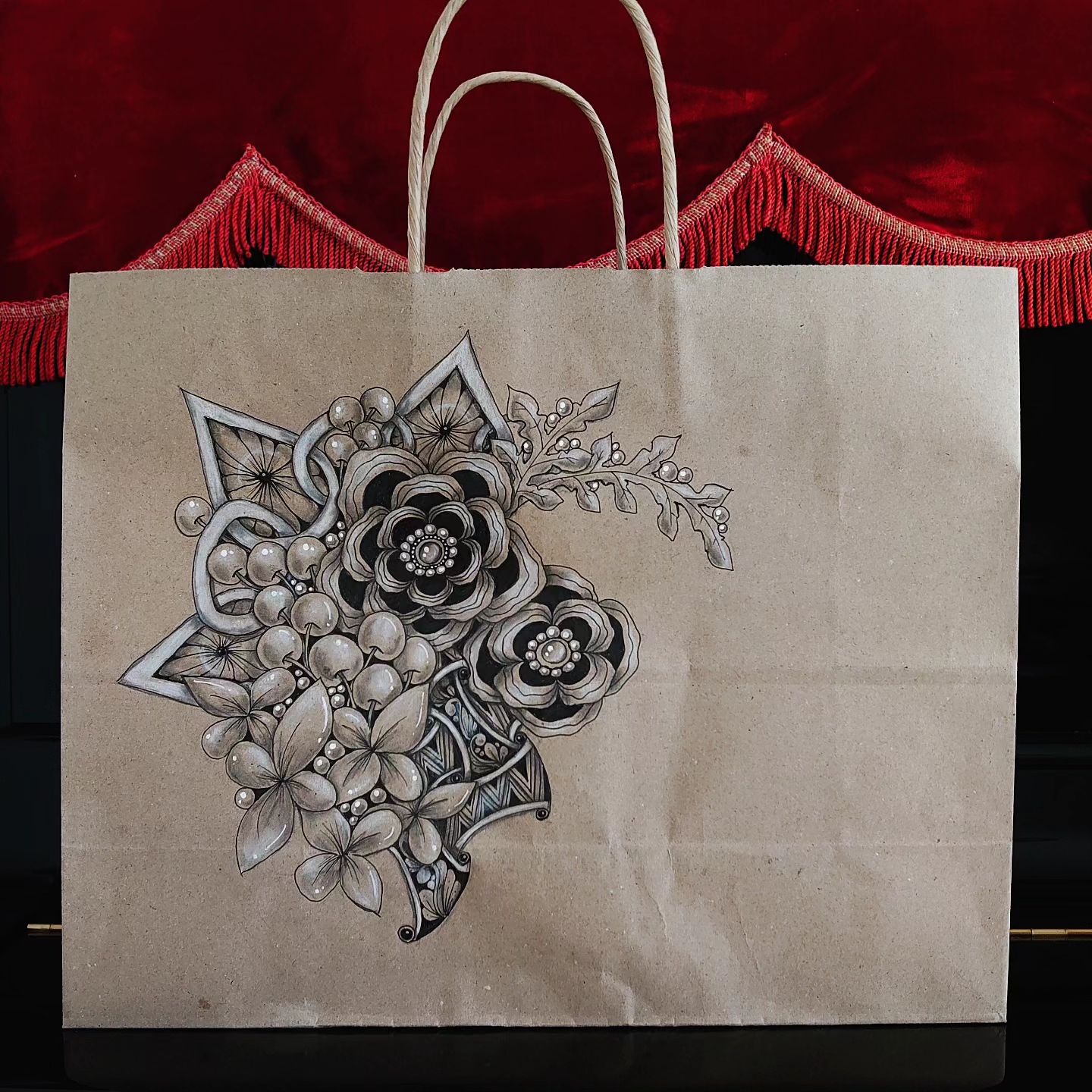 紙袋にゼンタングル