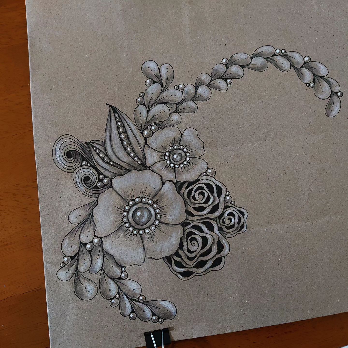 紙袋にゼンタングル